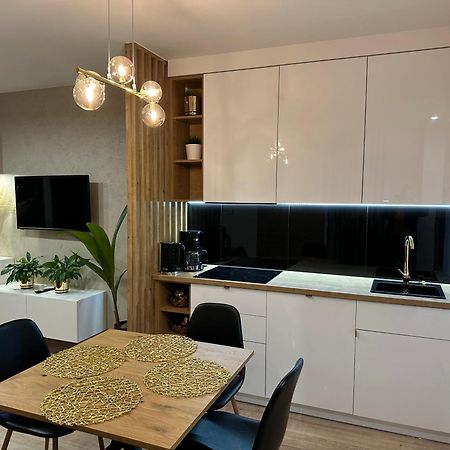 Nowoczesny Apartament Z Garazem Morelova Гданьск Экстерьер фото
